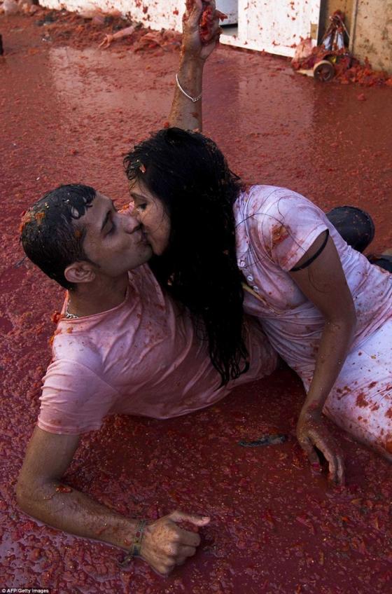 sôi động lễ hội cà chua tây ban nha