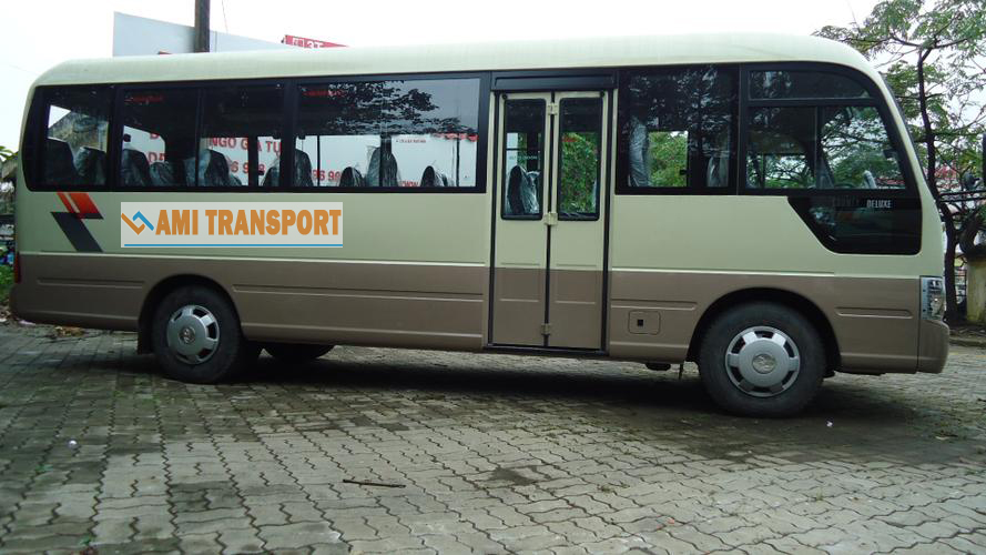 Xe Hyundai 29 chỗ du lịch làng nghề