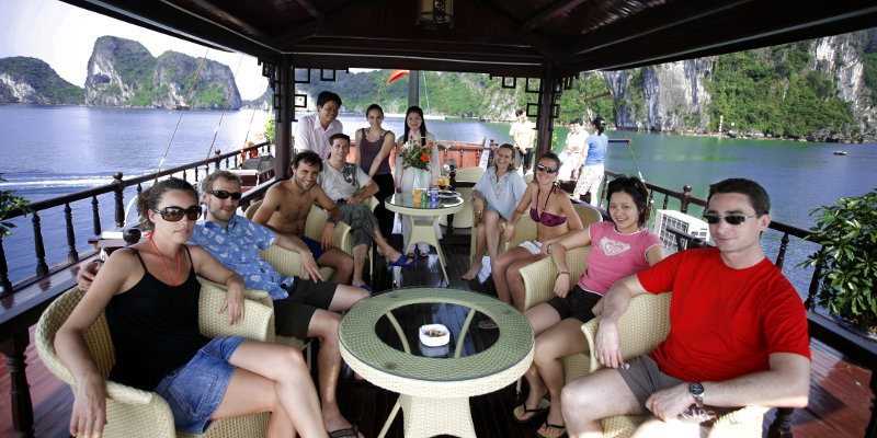 Du lịch Hạ Long, Ngủ thuyền Hạ Long, Tour ngủ tàu trên vịnh, Ngủ Tàu Hạng Sang ELIZABETH SAIL