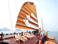 Du thuyền Hạ Long trên tàu Bhaya Cruise 2 ngày 1 đêm