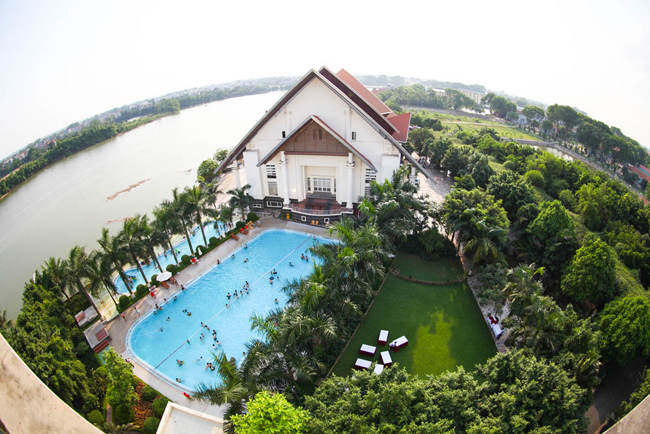 Sông Hồng Resort tiêu chuẩn 4 sao sang trọng mà gần gũi thiên nhiên
