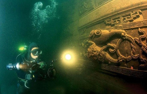 Thành phố dưới đáy hồ