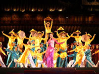 Hà Nội/Tp HCM - Cố đô Huế - Đà Nẵng - Bán Đảo Sơn Trà - Phố Cổ Hội An - Tp HCM/Hà Nội (4 ngày/3 đêm)